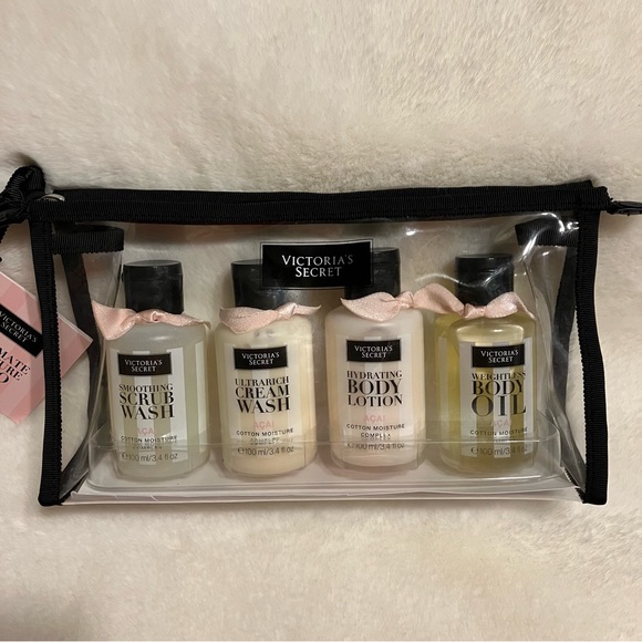 Victoria's Secret Ultimate Moisture To Go Kit - Picture 1 of 6